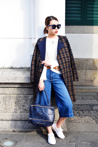 Blue Plaid Coat Outfits For Women: 