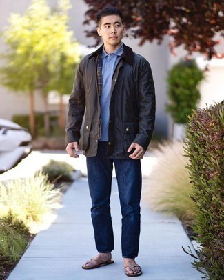 Dark Brown Barn Jacket Summer Outfits In Their 30s: This combo of a dark brown barn jacket and navy jeans is hard proof that a safe casual look doesn't have to be boring. Tan flip flops will bring a more laid-back touch to an otherwise sober look. Stick with this one if you're looking for a standout summer look. If you frequently wonder how to dress appropriately for your age, this getup is a winning option.