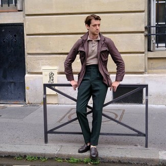 Dark Brown Field Jacket Outfits: Go for a dark brown field jacket and dark green dress pants for sophisticated style with a modern finish. Dark brown leather loafers will pull your whole look together.