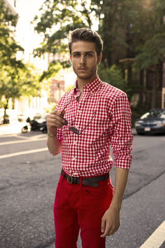 Red and White Gingham Long Sleeve Shirt Outfits For Men: 