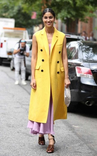 Yellow Sleeveless Coat Outfits: 