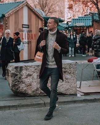 Grey Knit Turtleneck Outfits For Men: For effortless style without the need to sacrifice on practicality, we turn to this combo of a grey knit turtleneck and dark green jeans. Complete this getup with charcoal suede chelsea boots to avoid looking too casual.