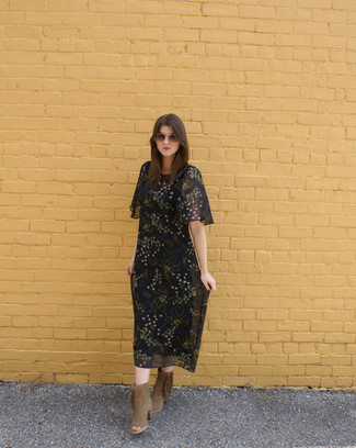Black Floral Midi Dress Outfits: 