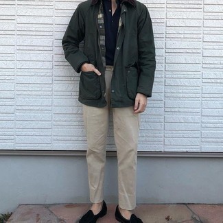 Olive Barn Jacket Outfits: An olive barn jacket and khaki chinos are the perfect way to introduce extra cool into your daily off-duty wardrobe. Amp up the classiness of this outfit a bit by finishing off with black suede tassel loafers.