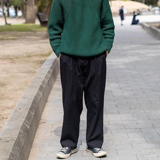 Dark Green Crew-neck Sweater Outfits For Men: A dark green crew-neck sweater and black chinos are a cool look that will take you throughout the day and into the night. Dial up this look by sporting navy and white canvas low top sneakers.
