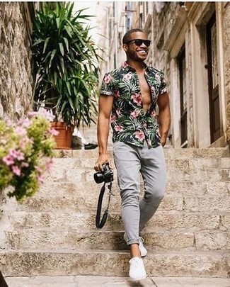 Men's Dark Green Floral Short Sleeve Shirt, Grey Jeans, White Leather Low Top Sneakers, Black Sunglasses