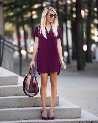 Dark Purple Leather Tote Bag Outfits: 