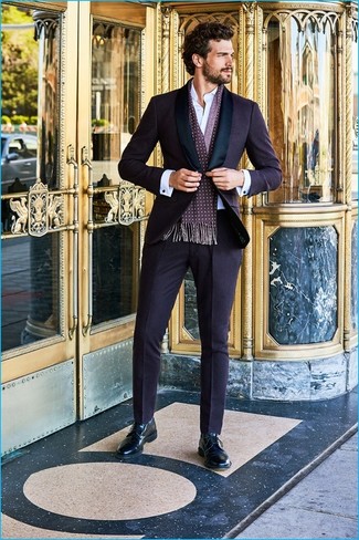 Dark Purple Suit Outfits: For rugged sophistication with a modern finish, you can easily opt for a dark purple suit and a white dress shirt. Black leather derby shoes will bring a fun feel to your ensemble.