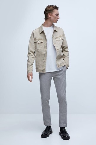 Beige Denim Jacket Outfits For Men: A beige denim jacket and grey chinos are among those game-changing menswear pieces that can revolutionize your closet. Don't know how to complete your look? Wear a pair of black leather derby shoes to dress it up.