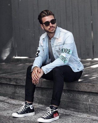 Light Blue Print Denim Jacket Outfits For Men: A light blue print denim jacket and black jeans are a smart ensemble to carry you throughout the day. A pair of black print canvas high top sneakers effortlessly steps up the fashion factor of this outfit.