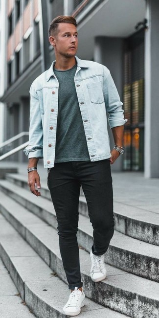 Mint Crew-neck T-shirt Outfits For Men: Extremely stylish and functional, this pairing of a mint crew-neck t-shirt and black skinny jeans provides with wonderful styling possibilities. Amp up the formality of your look a bit by rounding off with white canvas low top sneakers.