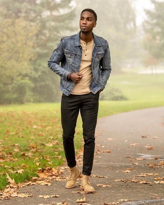 Tan Henley Shirt Outfits For Men: A tan henley shirt and black chinos are a great outfit that will effortlessly carry you throughout the day. Introduce a pair of tan canvas casual boots to the mix to take things up a notch.