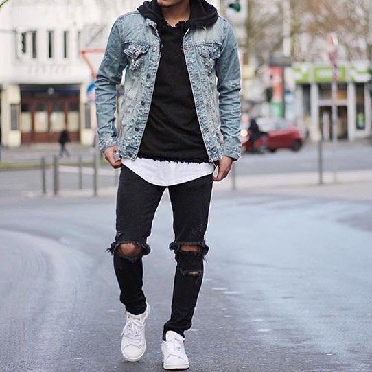 How To Wear a Light Blue Denim Jacket With a White Crew-neck T ...