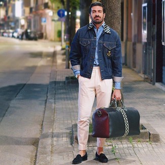 Black Leather Holdall Outfits For Men: If you put comfort above all, wear a navy denim jacket and a black leather holdall. Switch up this look with a more polished kind of shoes, like these black suede tassel loafers.