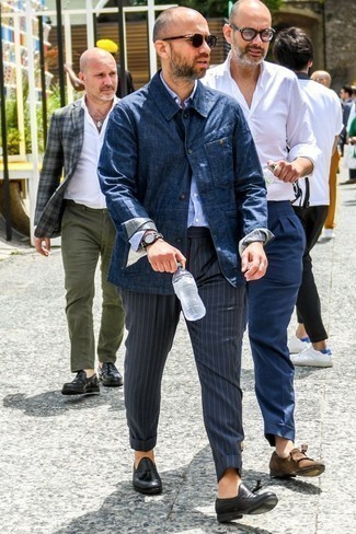 Blue Vertical Striped Chinos Outfits: A stylish combination of a navy denim jacket and blue vertical striped chinos will bring confidence and you'll carry yourself with more self-assurance. Kick up this whole ensemble by rocking black leather tassel loafers.