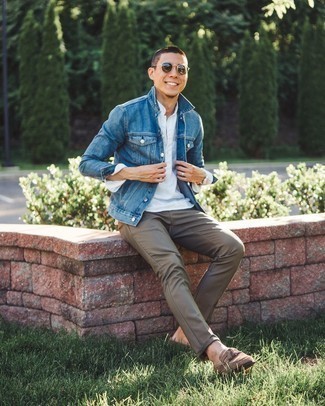 Blue Jacket Outfits For Men: Rock a blue jacket with olive chinos for a daily ensemble that's full of style and character. If you need to immediately up this look with shoes, introduce tan suede tassel loafers to the mix.