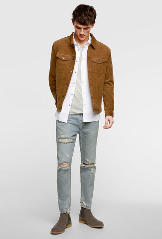 Brown Suede Chelsea Boots Outfits For Men: A brown denim jacket and light blue ripped skinny jeans are among the crucial items in any modern gent's versatile casual sartorial arsenal. If you need to effortlessly kick up your look with footwear, why not introduce a pair of brown suede chelsea boots to the equation?