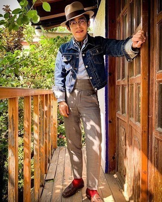 Multi colored Bandana Outfits For Men: If you gravitate towards comfort dressing, why not consider wearing a navy denim jacket and a multi colored bandana? A pair of brown woven leather loafers easily amps up the style factor of any ensemble.