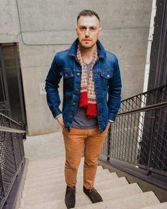 Brown Chinos Spring Outfits: Consider teaming a navy denim jacket with brown chinos for standout menswear style. When it comes to footwear, this outfit is rounded off well with dark brown suede desert boots. With the departure of snow comes a sense of spring renewal and the need for a light and breezy ensemble just like this one.