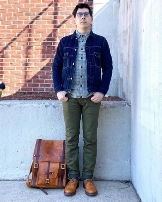 Brown Leather Brogues Outfits: Team a navy denim jacket with olive jeans for a functional outfit that's also put together. And if you want to instantly up the style ante of your ensemble with one item, why not complete this outfit with brown leather brogues?