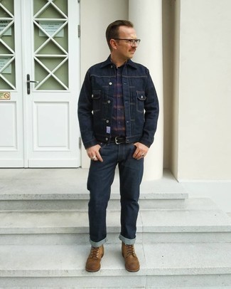 Navy Plaid Short Sleeve Shirt Outfits For Men: This look with a navy plaid short sleeve shirt and navy jeans isn't hard to pull off and is easy to change. Finish your outfit with brown leather casual boots to serve a little outfit-mixing magic.