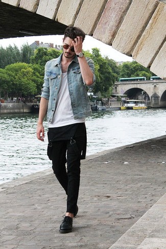 Denim Jacket with Overalls Outfits For Men: Reach for a denim jacket and overalls to create a casually dapper outfit. Balance out this look with a more refined kind of footwear, like this pair of black leather derby shoes.