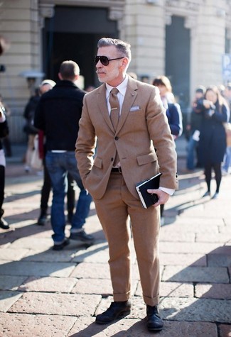 Brown Wool Tie Spring Outfits For Men: 