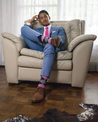 Hot Pink Tie Outfits For Men: 