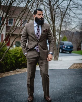Navy Paisley Tie Outfits For Men: 