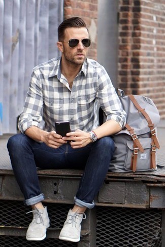 Grey Suede Desert Boots Outfits: 
