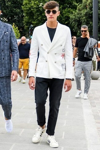 Men's White Print Double Breasted Blazer, Black Crew-neck T-shirt, Black Chinos, White and Black Leather Low Top Sneakers