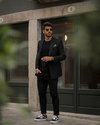 Men's Black Double Breasted Blazer, Black Crew-neck T-shirt, Black Skinny Jeans, Black and White Canvas Low Top Sneakers