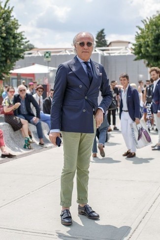 Monks Outfits: Showcase that you do smart casual menswear like no-one else by wearing a navy double breasted blazer and olive chinos. Monks will easily lift up even the simplest of outfits.