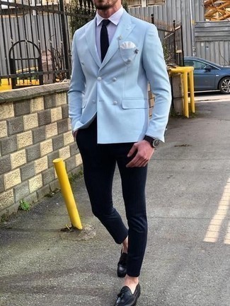 Light Blue Blazer Outfits For Men: The formula for a kick-ass and dapper getup? A light blue blazer with navy chinos. Stick to a classier route on the shoe front by rounding off with black leather tassel loafers.