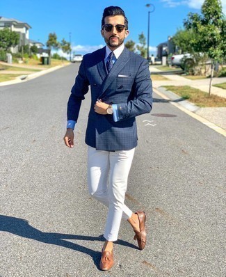 Blue Plaid Blazer Outfits For Men: Putting together a blue plaid blazer with white chinos is a good pick for a casually stylish look. Finish with tobacco leather tassel loafers to upgrade this ensemble.