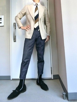 Beige Double Breasted Blazer Outfits For Men: This combination of a beige double breasted blazer and navy chinos looks refined, but in a modern way. Add a pair of black suede tassel loafers to the equation to effortlessly boost the classy factor of any ensemble.