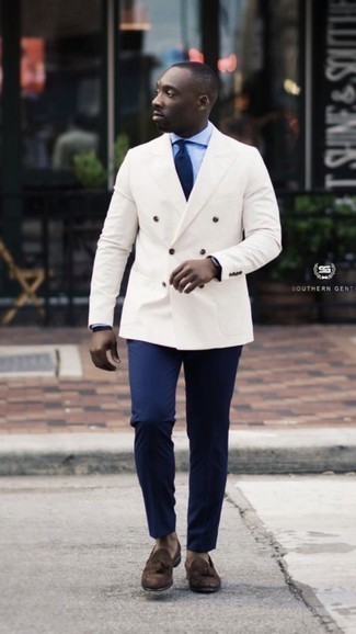 Tobacco Suede Tassel Loafers Outfits: A white double breasted blazer and navy chinos are the perfect way to introduce extra polish into your casual wardrobe. A trendy pair of tobacco suede tassel loafers is the simplest way to add a little kick to the outfit.