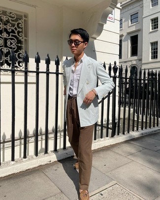 Men's Outfits 2021: So as you can see, it doesn't require that much effort for a man to look effortlessly smart. Just wear a grey double breasted blazer and brown chinos and you'll look awesome. Stick to a classier route when it comes to footwear by sporting brown suede loafers.