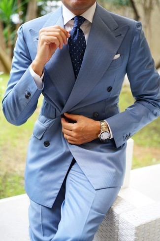 Light Blue Blazer Outfits For Men: A light blue blazer looks especially refined when married with light blue dress pants.