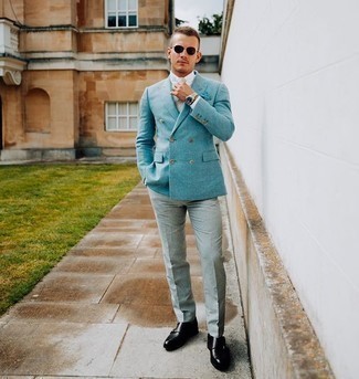 Light Blue Blazer Outfits For Men: Putting together a light blue blazer and grey dress pants will prove your styling skills. Look at how great this ensemble goes with black leather double monks.