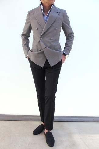Grey Double Breasted Blazer with Loafers Dressy Warm Weather Outfits For Men After 40: Marrying a grey double breasted blazer and black dress pants is a guaranteed way to inject style into your daily styling collection. Loafers add a little edge to your getup. This pairing shows that well into your 40s your styling options are looking great.