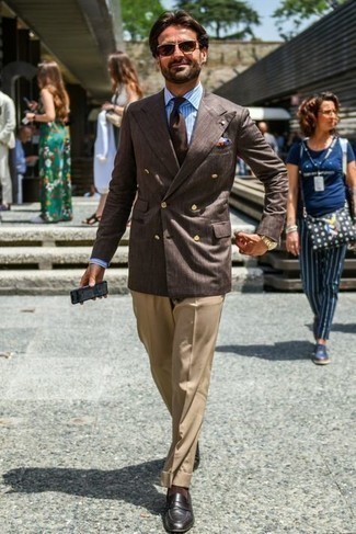 Brown Linen Double Breasted Blazer Outfits For Men: A brown linen double breasted blazer and khaki dress pants are among the fundamental pieces of a great man's closet. If you want to immediately dial down this outfit with a pair of shoes, add dark brown leather loafers to the mix.
