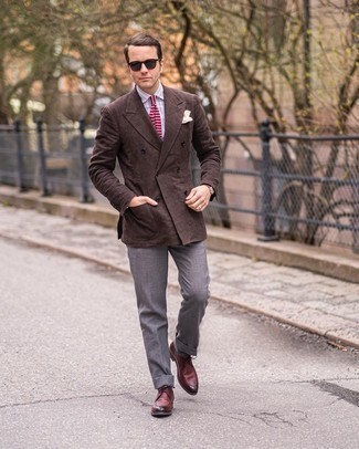 Dark Brown Linen Double Breasted Blazer Outfits For Men: To look modern and classic, try teaming a dark brown linen double breasted blazer with grey dress pants. Complete your look with a pair of burgundy leather derby shoes to inject a touch of stylish effortlessness into this ensemble.