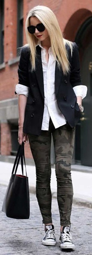 Black Double Breasted Blazer Outfits For Women: Infuse variety into your daily off-duty repertoire with a black double breasted blazer and olive camouflage skinny jeans. Hesitant about how to finish? Introduce a pair of black and white low top sneakers to this look to spice things up.