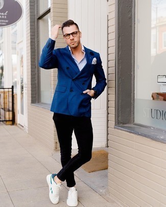 White and Blue Canvas Low Top Sneakers Outfits For Men: Rock a navy double breasted blazer with black skinny jeans for a neat sophisticated getup. Got bored with this look? Invite white and blue canvas low top sneakers to mix things up a bit.