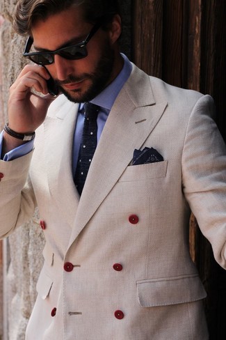 Blue Polka Dot Tie Outfits For Men: Teaming a beige double breasted blazer with a blue polka dot tie is an on-point pick for a sharp and classy ensemble.