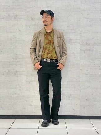 Dark Green Print Short Sleeve Shirt Outfits For Men: Why not choose a dark green print short sleeve shirt and black chinos? These pieces are totally comfortable and look good when paired together. Amp up the style factor of your getup by slipping into a pair of black leather casual boots.