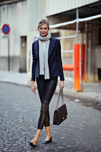 Navy Double Breasted Blazer Outfits For Women: If you're after an off-duty and at the same time stylish outfit, try pairing a navy double breasted blazer with black leather skinny pants. When this getup appears all-too-classic, play it down by sporting black leather ballerina shoes.