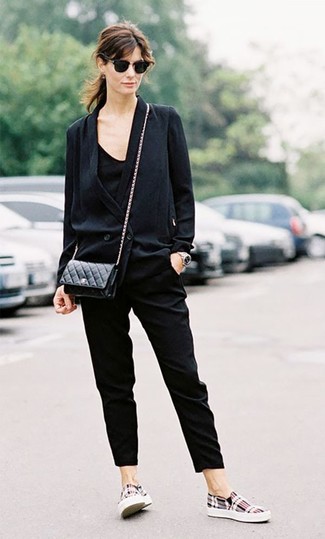Black Dress Pants with Slip-on Sneakers Smart Casual Outfits For