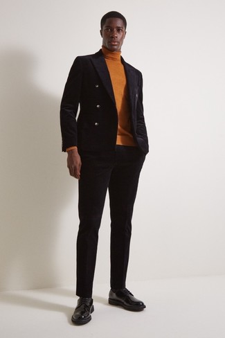 Dark Brown Turtleneck Outfits For Men: Marry a dark brown turtleneck with black velvet dress pants for classy style with a fashionable spin. Add a pair of black leather derby shoes to your look et voila, the outfit is complete.